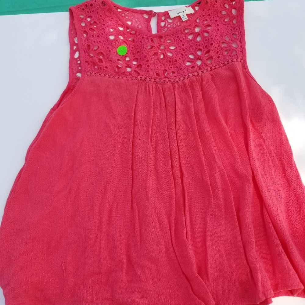Pink tank